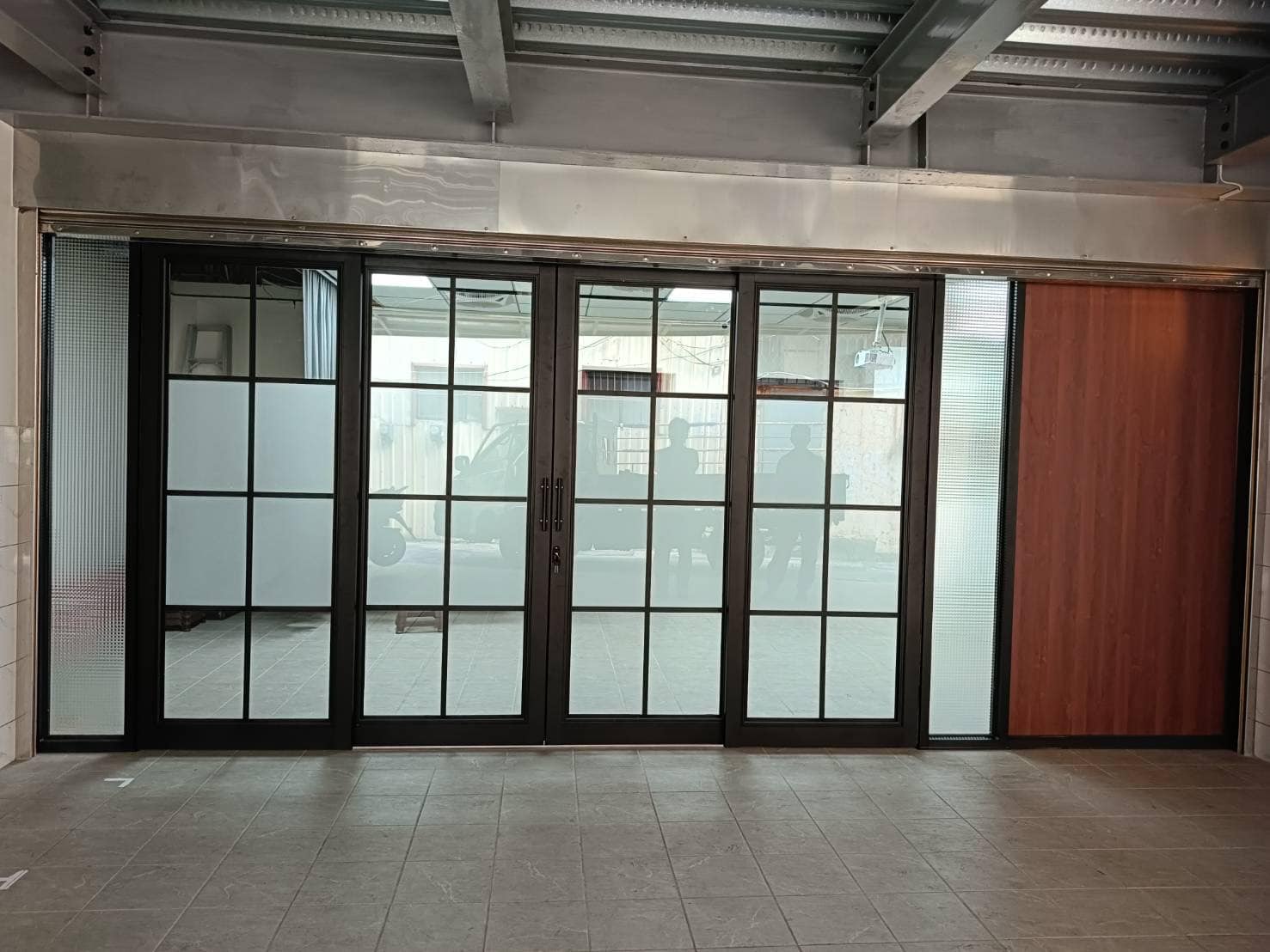 台南鋁門+格子飾條安裝