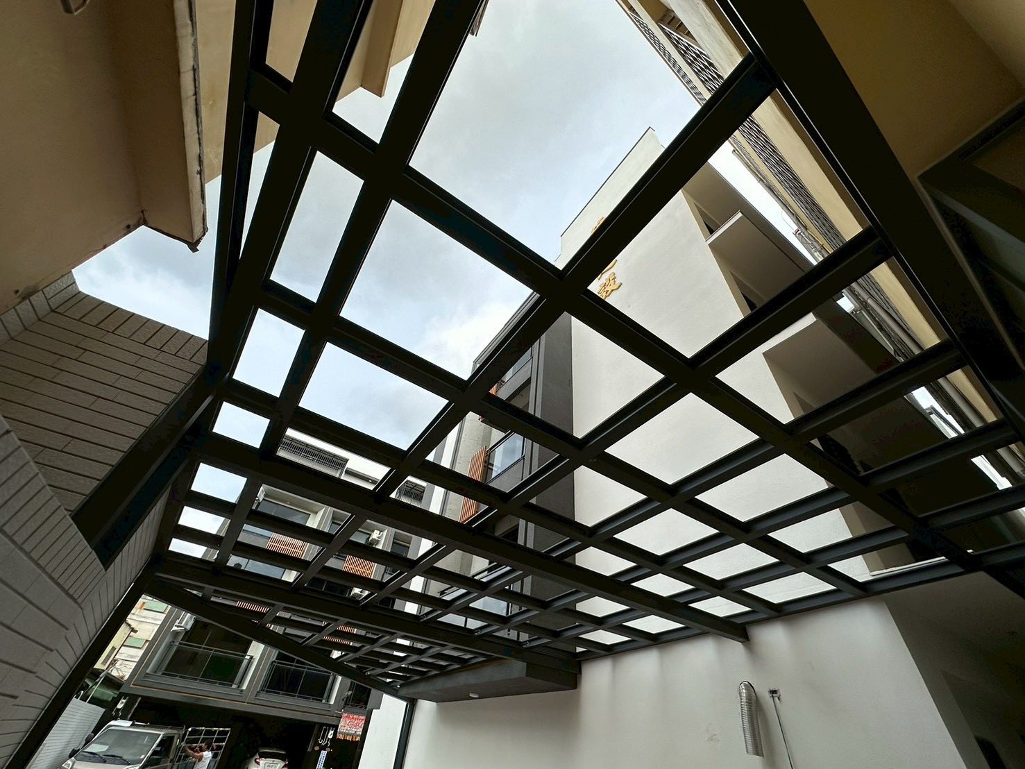 台南採光罩骨架搭建