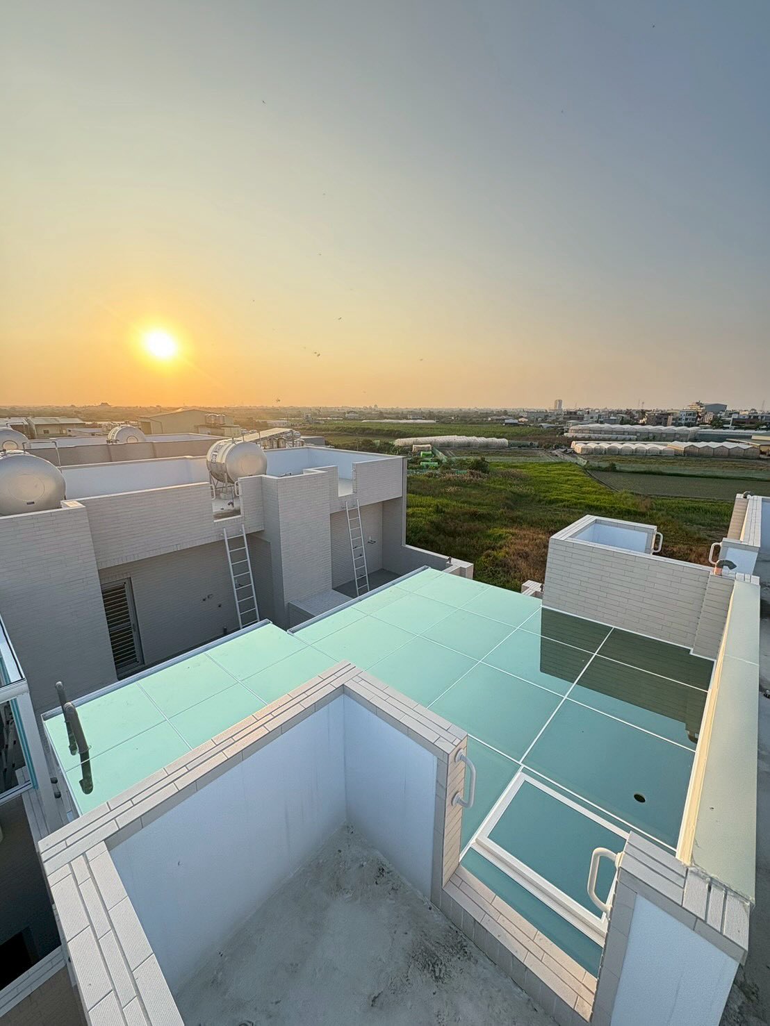 台南半反射玻璃採光罩